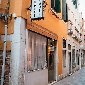 2* Hotel Tivoli